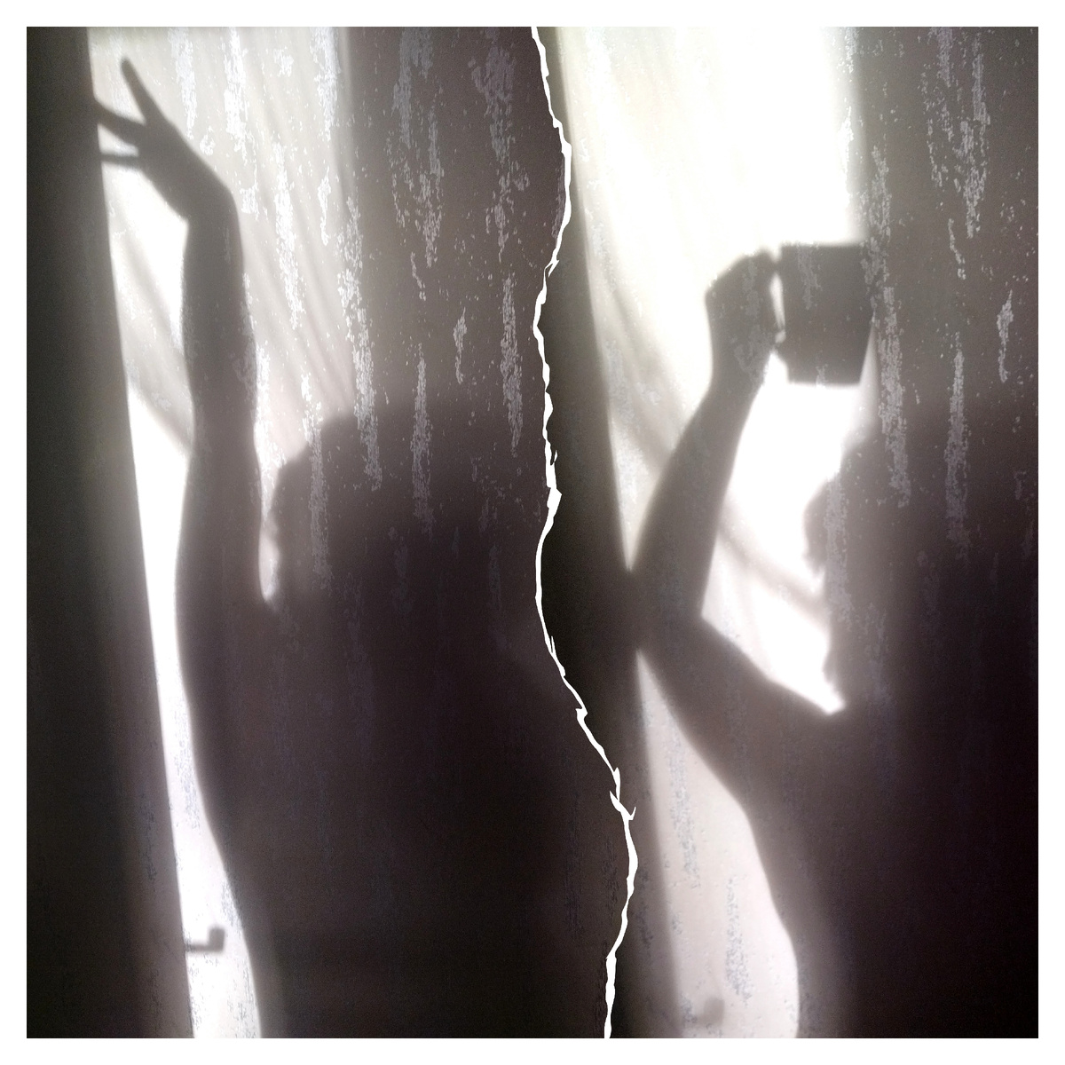 Ну ладно, не всё так мрачно. Потанцевать на кухне тоже успела