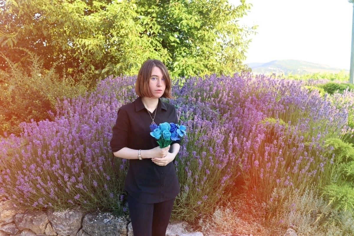 Ориби Каммпирр - Одна жизнь Сарро ла Касса. (Современное фэнтези). Ориби и синие розы
© Copyright: Ориби Каммпирр