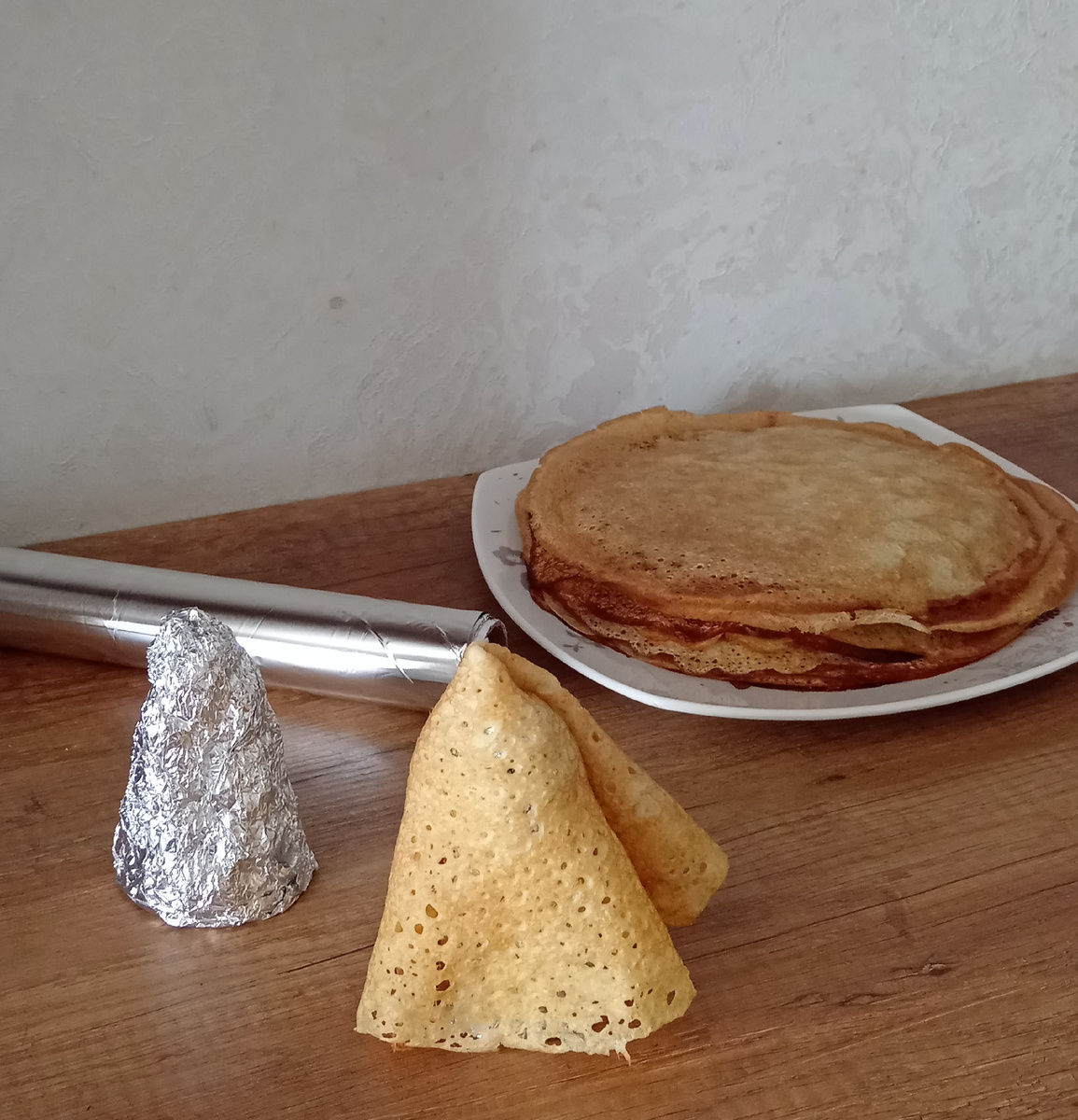 Обернула парой блинов