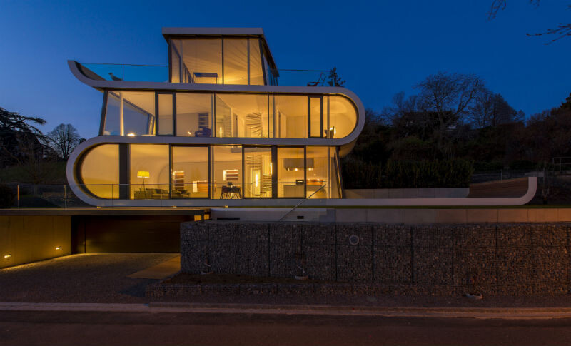 Источник изображения - http://berlogos.ru/media/uploads/flexhouse_dom_na_ozere_shveizariya_berlogos_8.jpg
