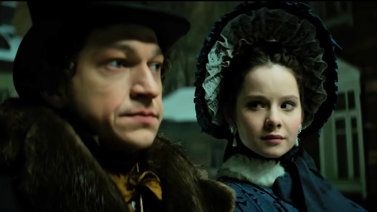 Натали и Александр - далеко не исторический сериал, а скорее режиссерская фантазия.