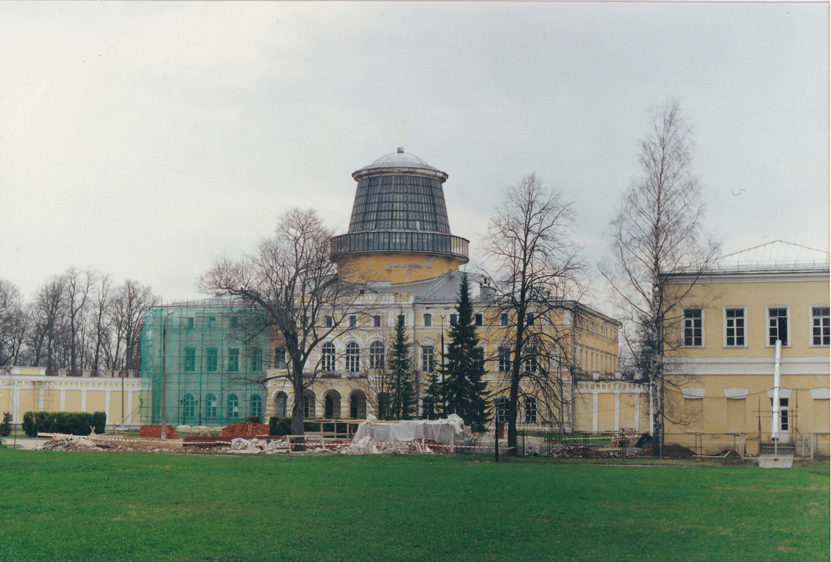 Главный дом с бельведером.