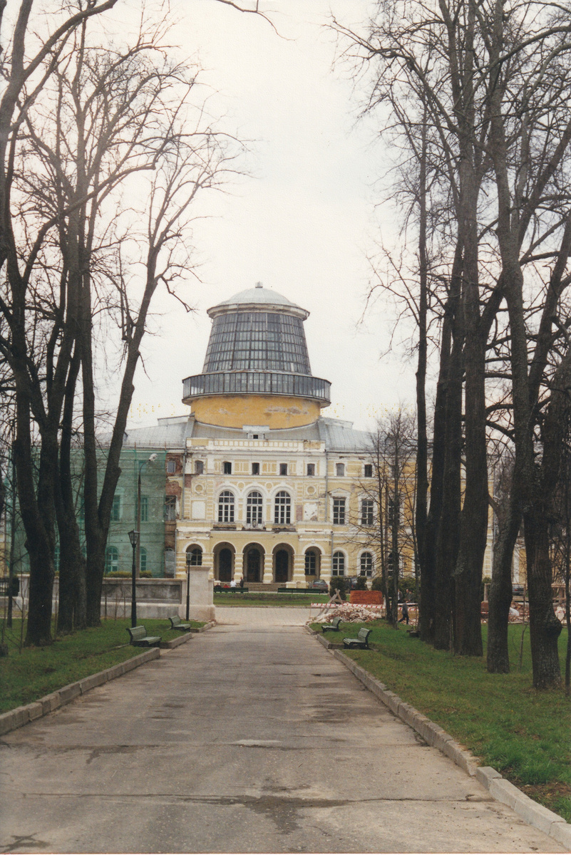 Главный дом с бельведером.