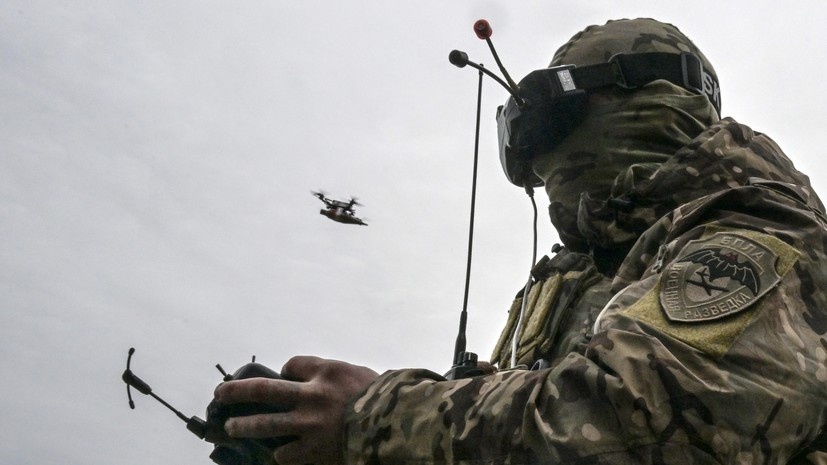     Оператор FPV-дрона ВС РФ в зоне СВО РИА Новости Евгений Биятов