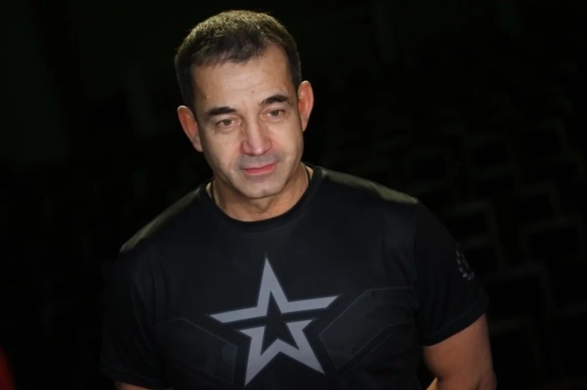    Дмитрий Певцов: стрелять, как снайпер, учился в спецназе