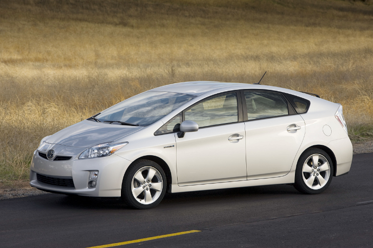 Toyota Prius 2010                                                                                                                          Источник: изображение взято в свободном доступе из интернета (Яндекс.Картинки).