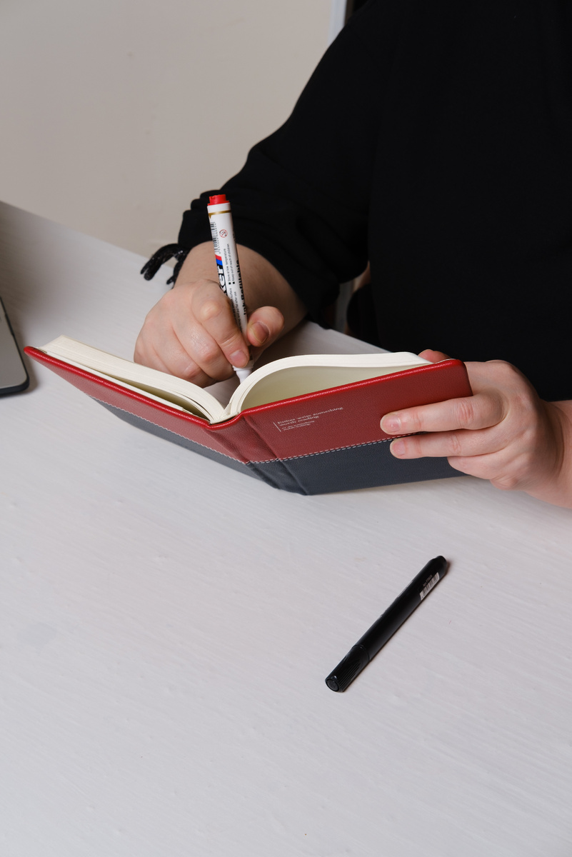 А ведь когда - то мы писали дневники для себя, никому не показывали...