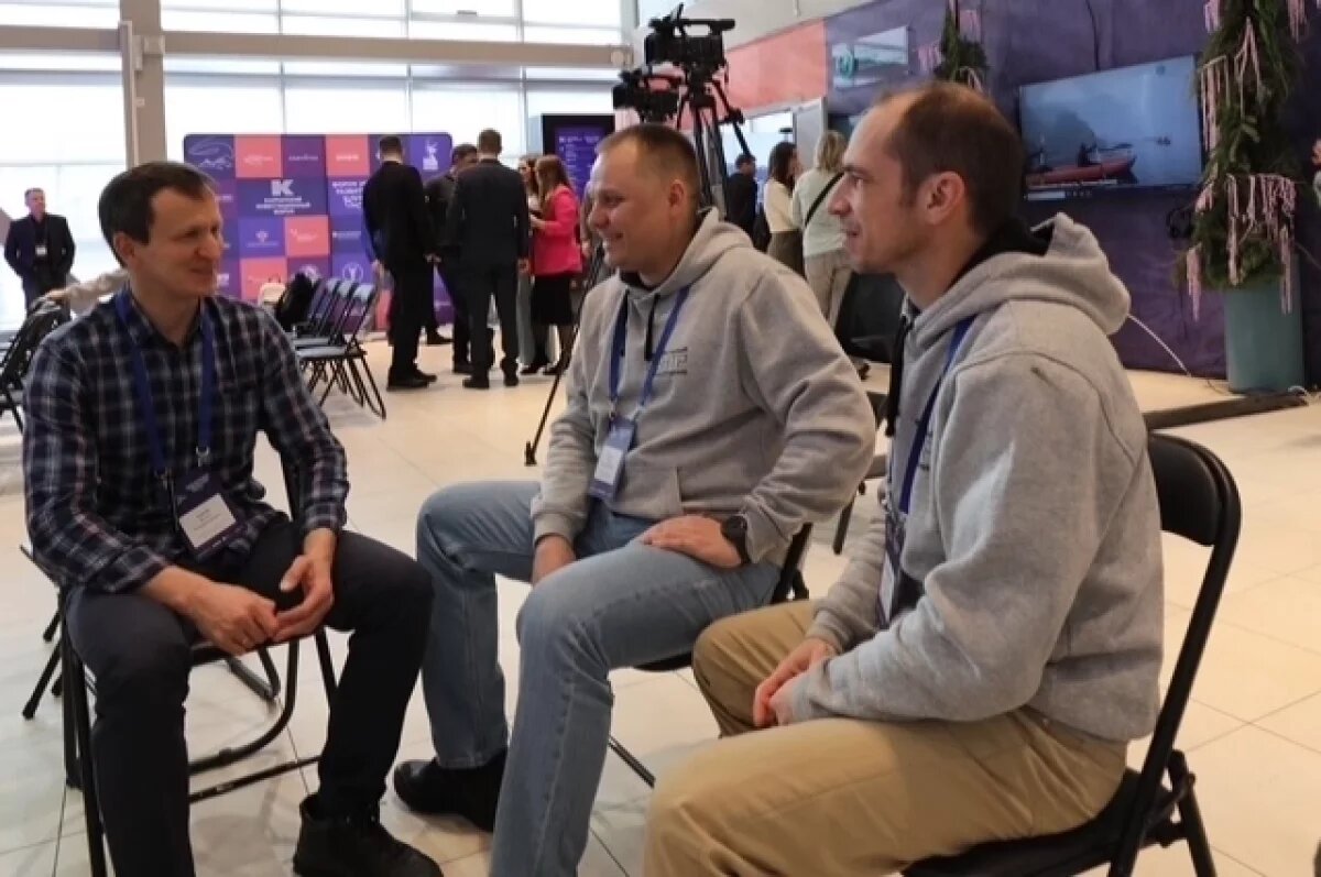    Антон Улатов, президент Федерального центра тропостроения Егор Власов, Евгений Ракитянский