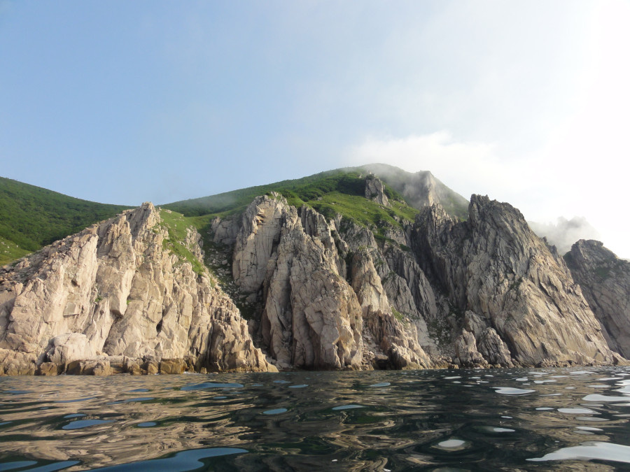 Окрестности валунной бухточки на следующее утро.