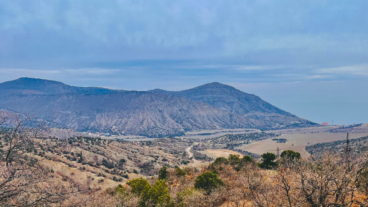 Кутлакская долина и массив Караул-Оба