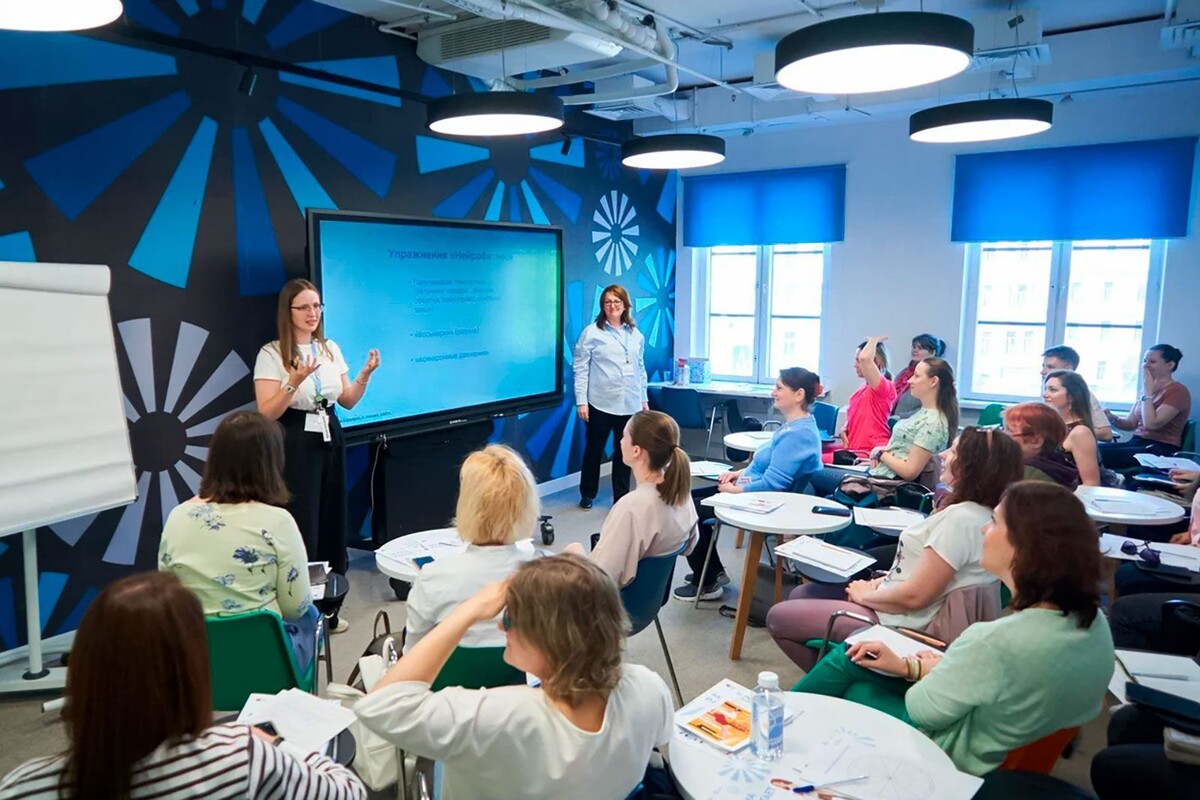    Московская служба занятости запустила праздничную программу в честь 8 Марта