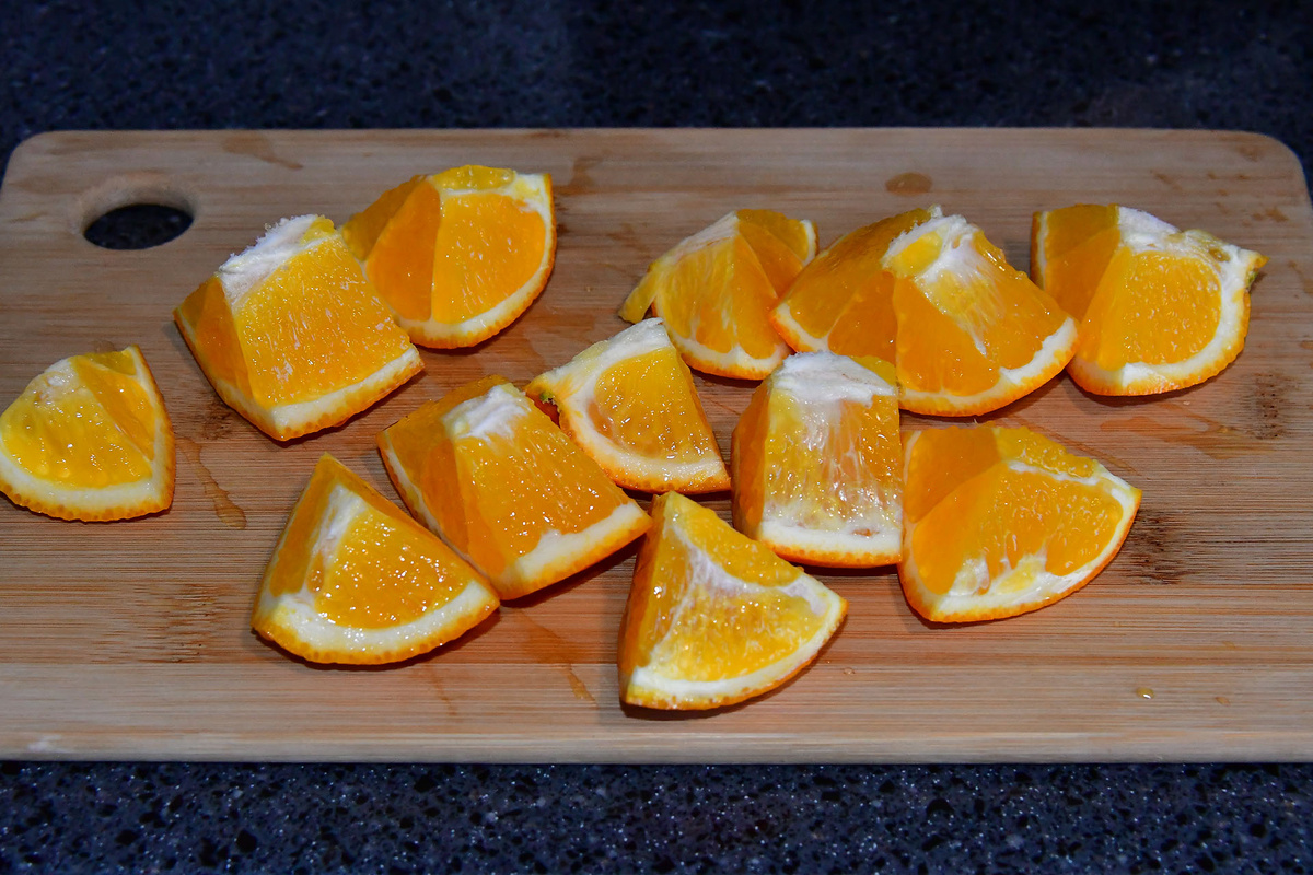 Нарезаем апельсин