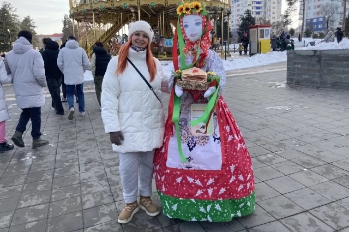    Сожгли чучело, начали пост.