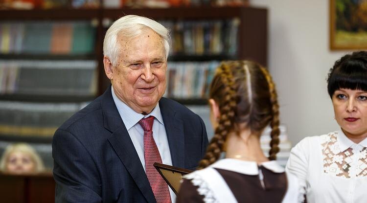 Николай Рыжков в Прохоровке на открытии библиотеки, носящей его имя Фото: Павел Колядин (архив)