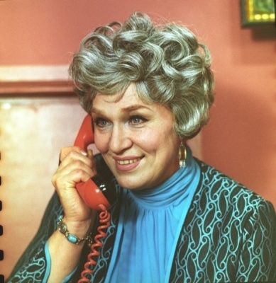    В 1940-е годы Римма Маркова с братом Леонидом училась в школе-студии при Вологодском драматическом театре. После этого по настоянию педагога Лидии Ротбаум она отправилась на пробы в московский «Ленком», в котором прослужила несколько лет. Кадр из фильма «Нейлон 100%» 1973 года / Legion-Media / Mosfilm