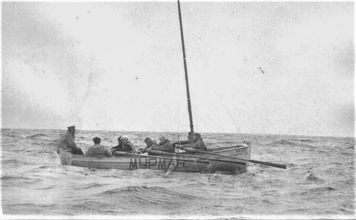 Фото 1977 года из архива Л. Б. Долматова.