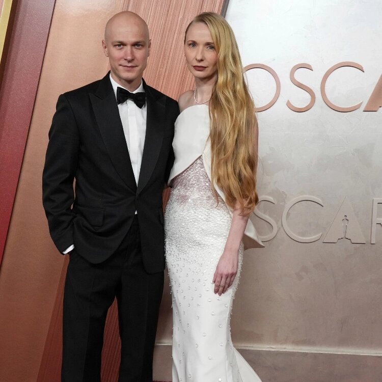 Юра Борисов и Анна Шевчук📷
