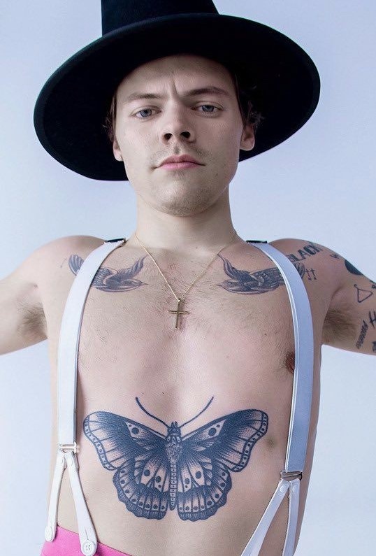 Гарри Эдвард Стайлз — английский певец, автор песен и актёр.