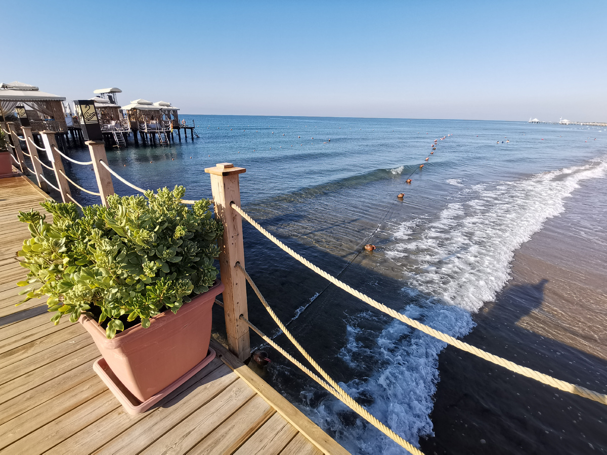 Пирс на пляже