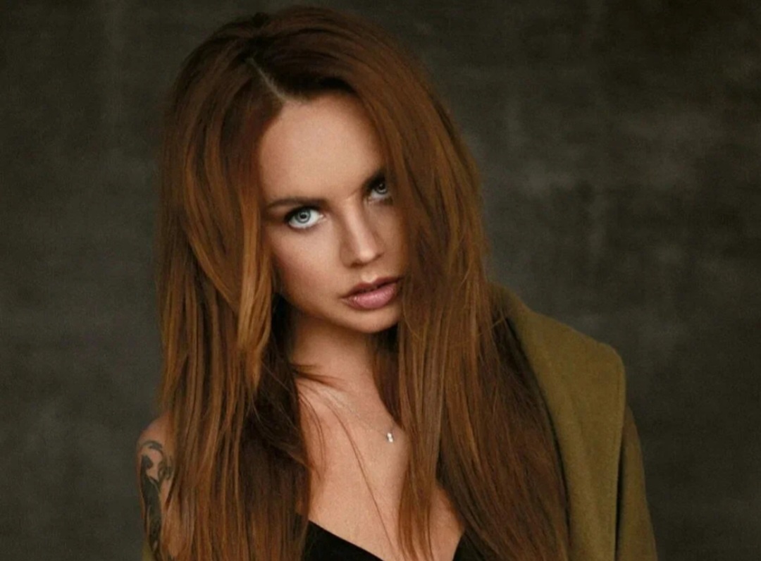 После всех плохих событий она как чудо чудесное и волшебно вернулась в прежний свой имидж, вид и весь стиль. Загадка, интрига да и только.