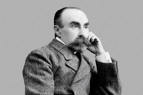 Плеханов Георгий Валентинович (1856-1918) – российский теоретик и последователь марксизма, философ, видный деятель русского и международного социалистического движения. Входил в число основателей РСДРП, газеты «Искра».