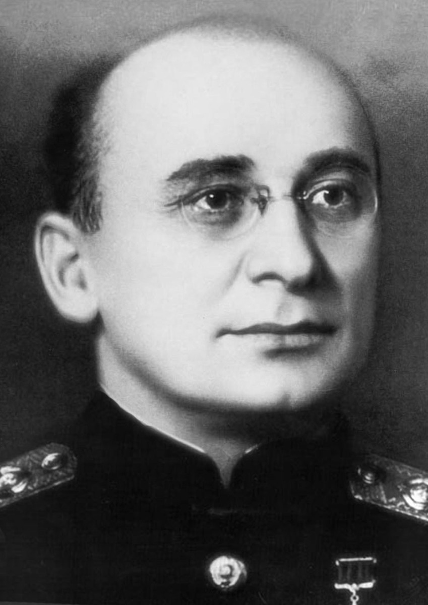 Лаврентий Павлович Берия, человек прекративший репрессии 1937 - 1938 годов.                                     
