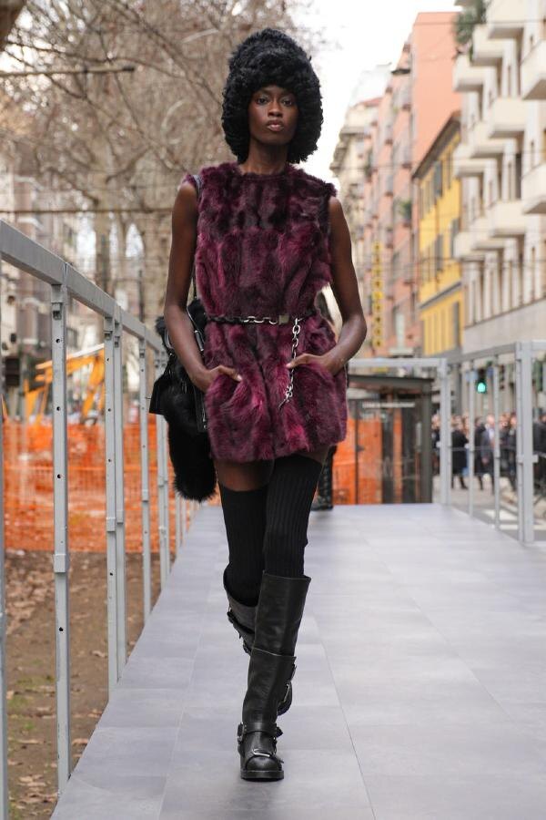 Показ коллекции Dolce & Gabbana осень-зима 2025-2026 на Неделе моды в Милане FW25