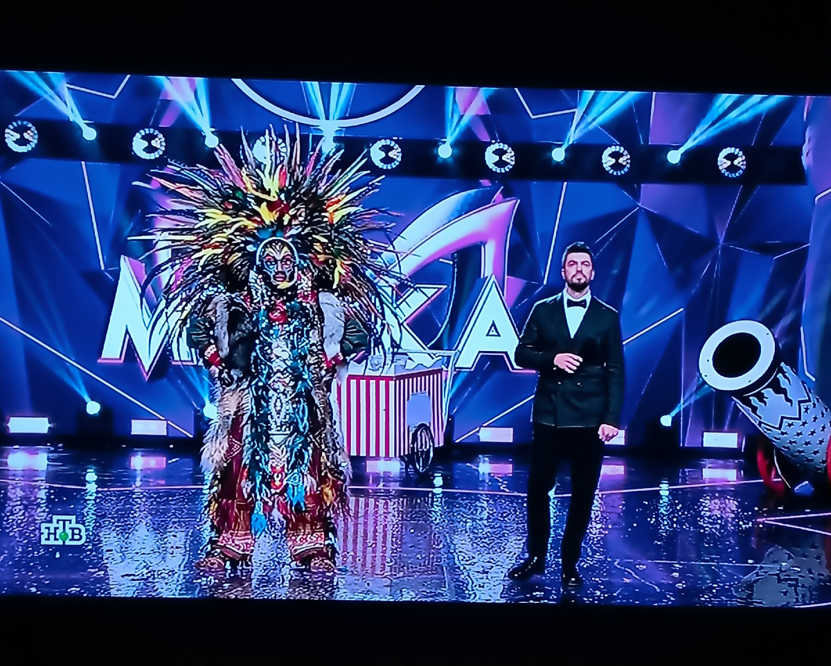 Вчера опять попыталась его смотреть, но не выдержала.