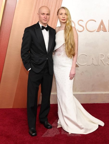    Юра Борисов с женой на “Оскаре”, фото: woman.ru