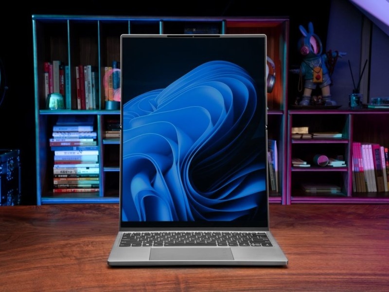    Lenovo рассекретила ИИ-ноутбук Flip со складным экраном и мощным процессором