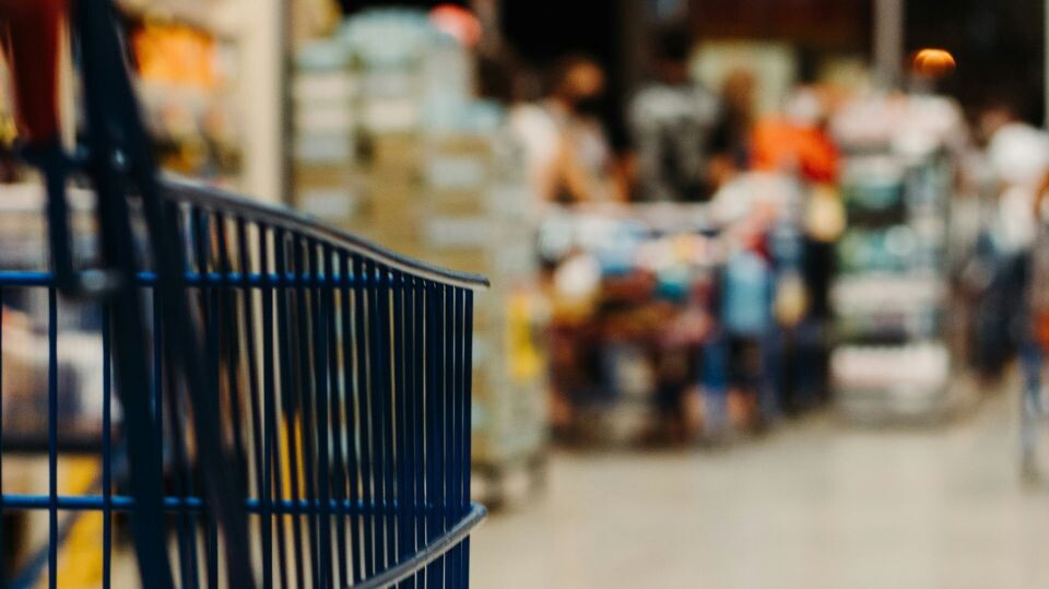    Тележка. Продукты . Источник: unsplash.com