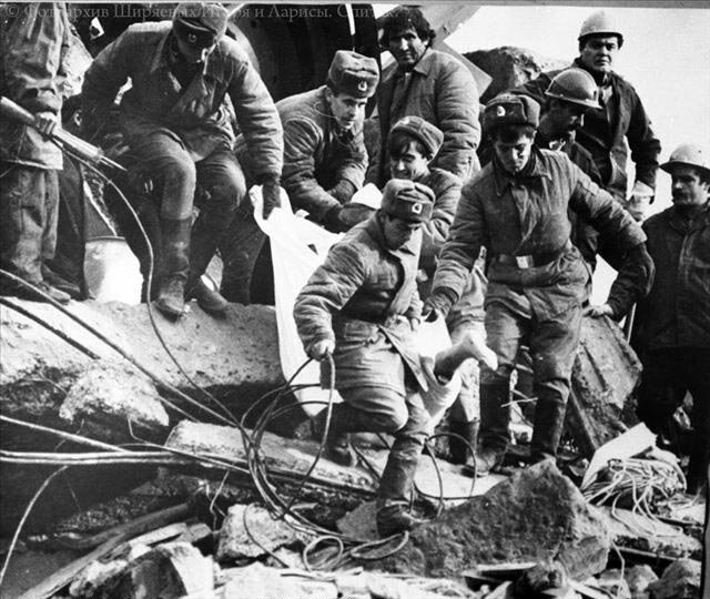 Стройбат в Спитаке...