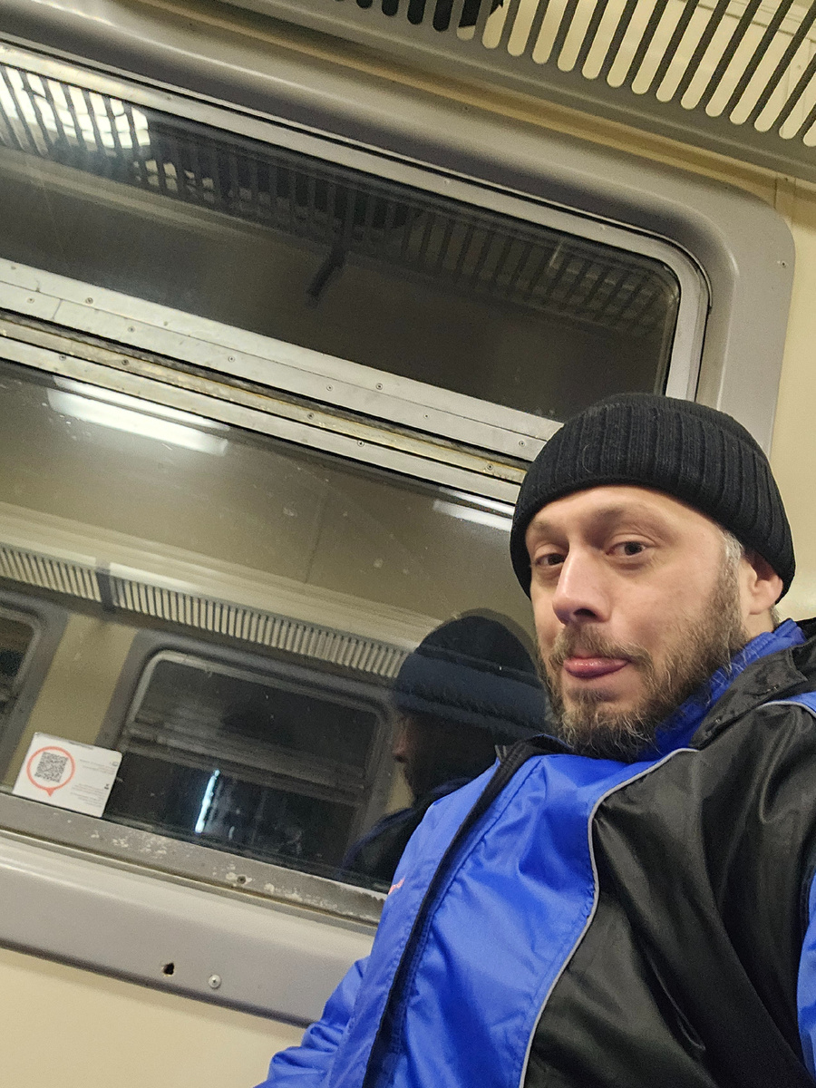 Все сел в "Ласточку". Можно ехать.