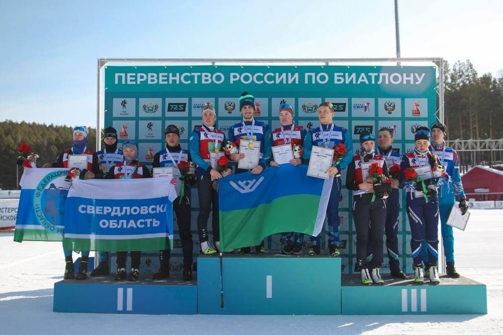    Югорские юниоры выиграли смешанную эстафету на первенстве России по биатлону в Тюмени