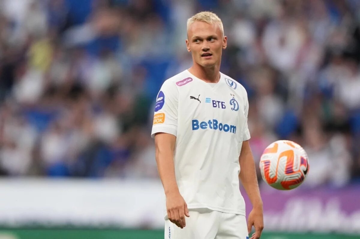    Константин Тюкавин.