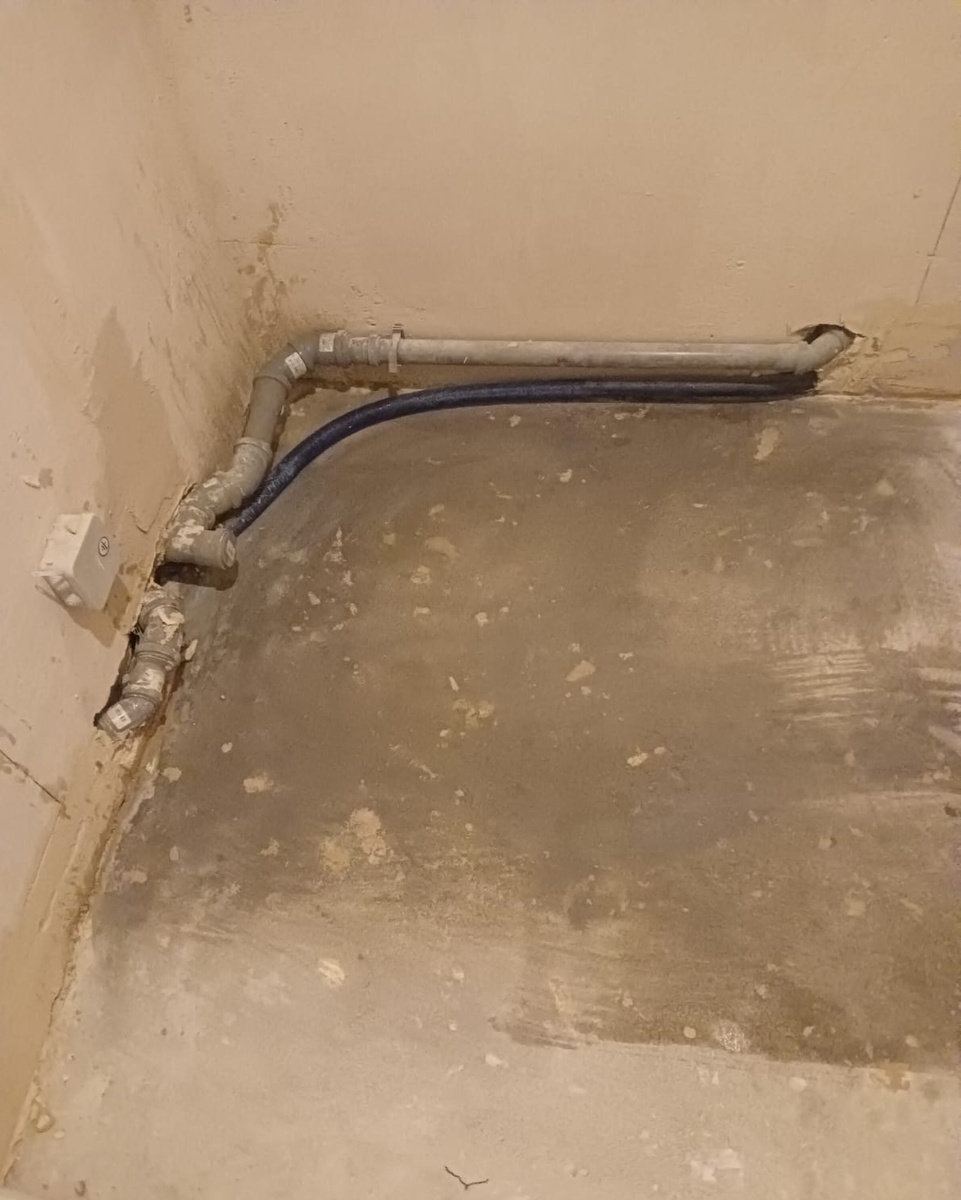 Разметка, очистка, обеспыливание и грунтование места заливки.