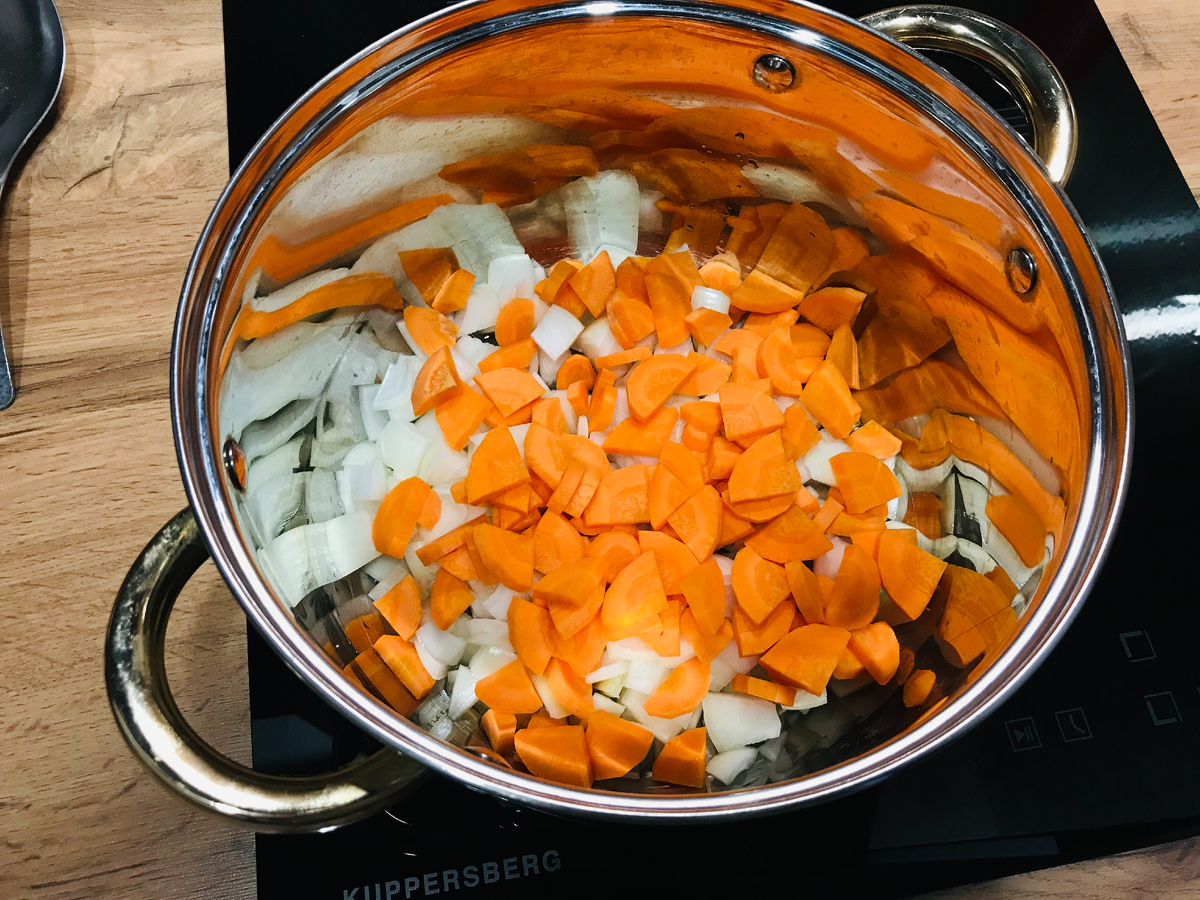 Лук с морковью