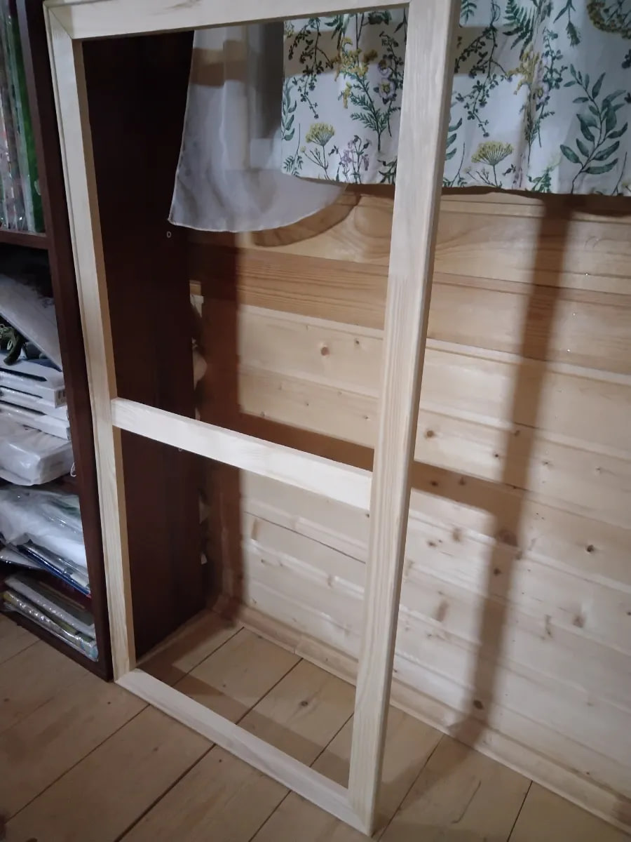 Первый подрамник выгнутый, который пришлось вернуть