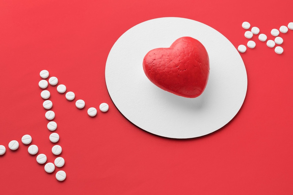 Источник изображения: freepik.com/free-photo/top-view-world-heart-day-concept_9472249.htm