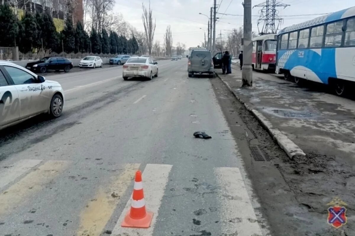    Волгоградец на внедорожнике сбил землячку на зебре в первый день поста