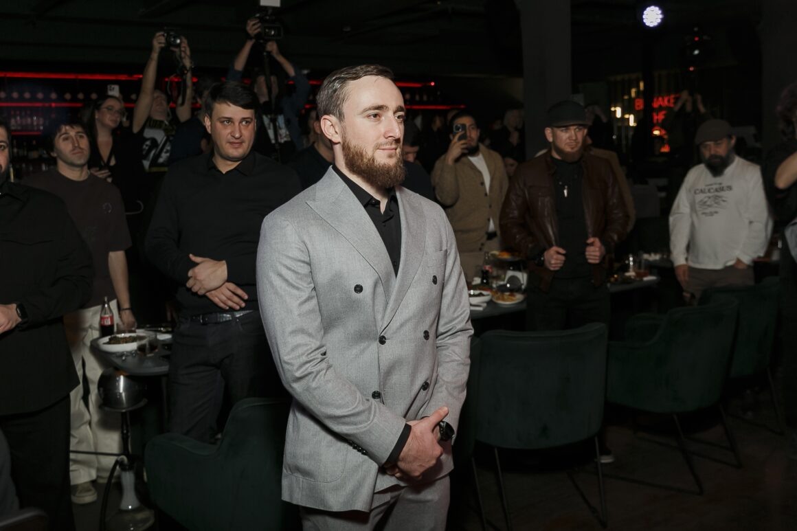    Султан Лагучев Freedom Strength Beauty