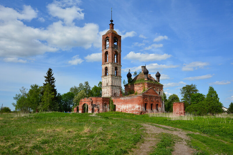 Храм великомученика Георгия Победоносца в селе Ивановское
