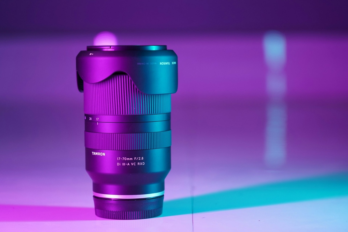    Объективы Tamron для Sony E бывают очень интересными / Фото: unsplash.com