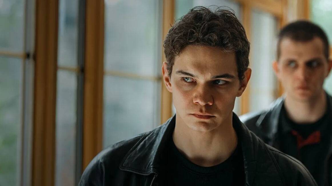 Нет у нас больше закона.
— А что есть?
— Понятия.