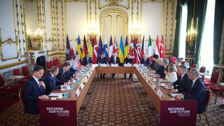    Ряд стран Европы выставили ультимативное требование Украине, не желая ради неё вступать в конфронтацию с США