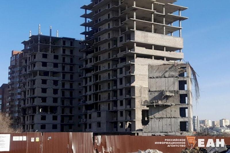    ЕАН / Недострой, на месте которого возведут высотку и ТРК