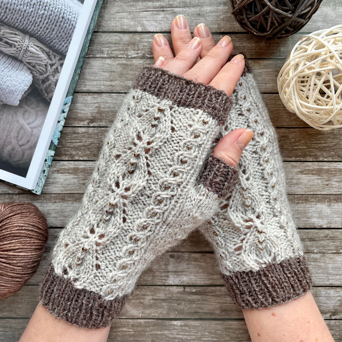 Перчатки по описанию "Лунарии" - модель, работа и фото автора by-annike.ru