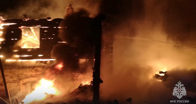    В Кирове в результате пожара погибли 14 коз и 20 кур