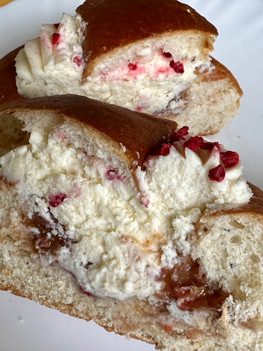 Начинка из фисташкового крема «Патисьер» с малиной  