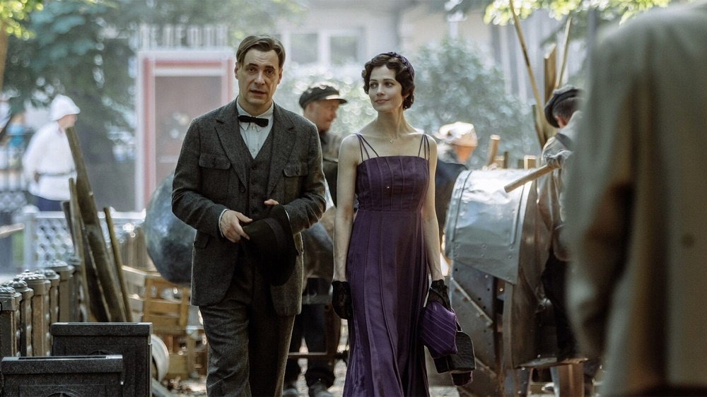    Евгений Цыганов и Юлия Снигирь в фильме «Мастер и Маргарита», 2024.